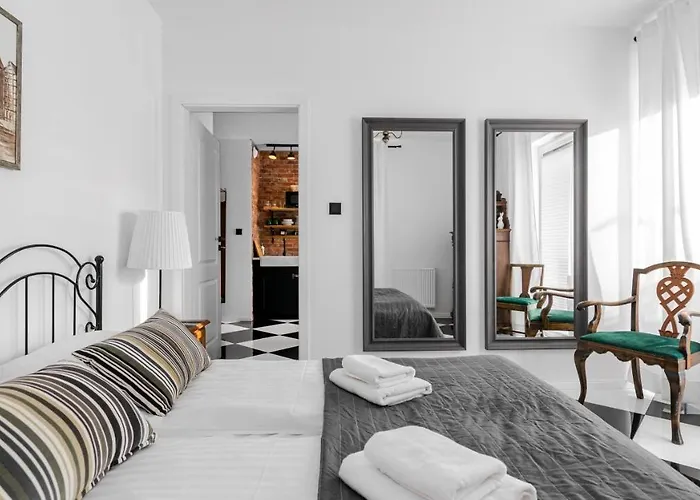 公寓 Comfy - Stare Z Ogrodem