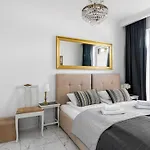 Comfy - Stare Z Ogrodem Апартаменты