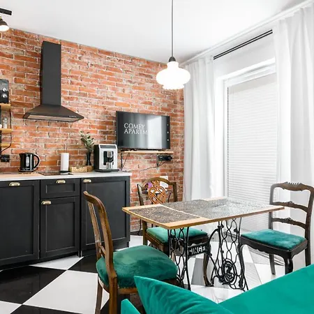 Apartment Comfy - Stare Z Ogrodem