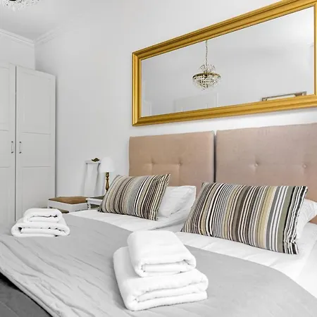 Apartment Comfy - Stare Z Ogrodem Gdansk
